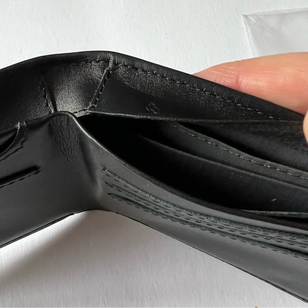 BELLROY HIDE AND SEEK MENS LEATHER BIFOLD WALLET BLACK NWOT
